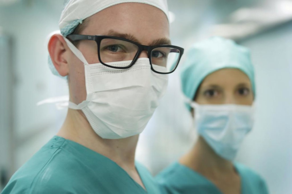 koronavirus-mladi-zdravniki-foto-leon-vidic_large